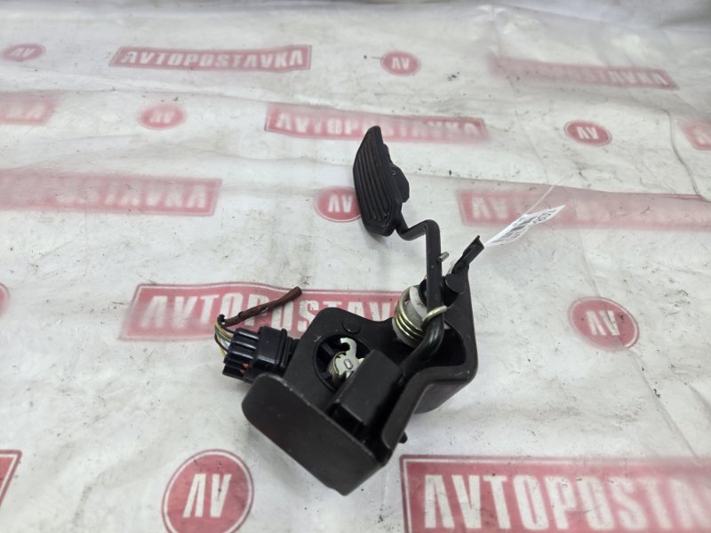 Педаль газа, 1000 рублей, Красноярск