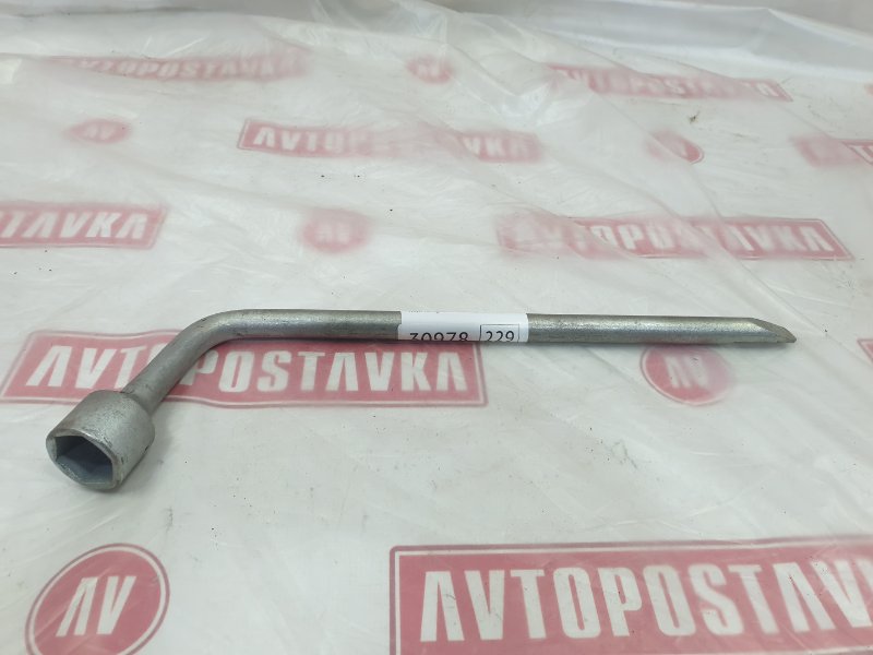 Ключ балонный, 300 рублей, Красноярск