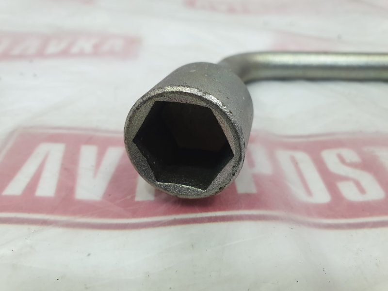 Ключ балонный, 300 рублей, Красноярск