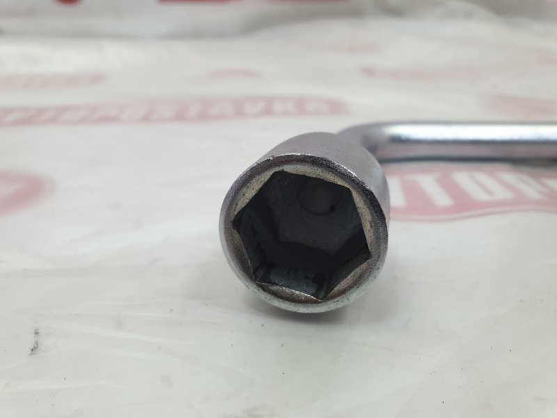 Ключ балонный, 300 рублей, Красноярск