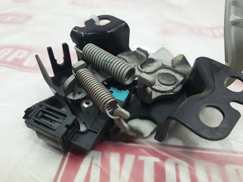 Замок капота, 500 рублей, Красноярск