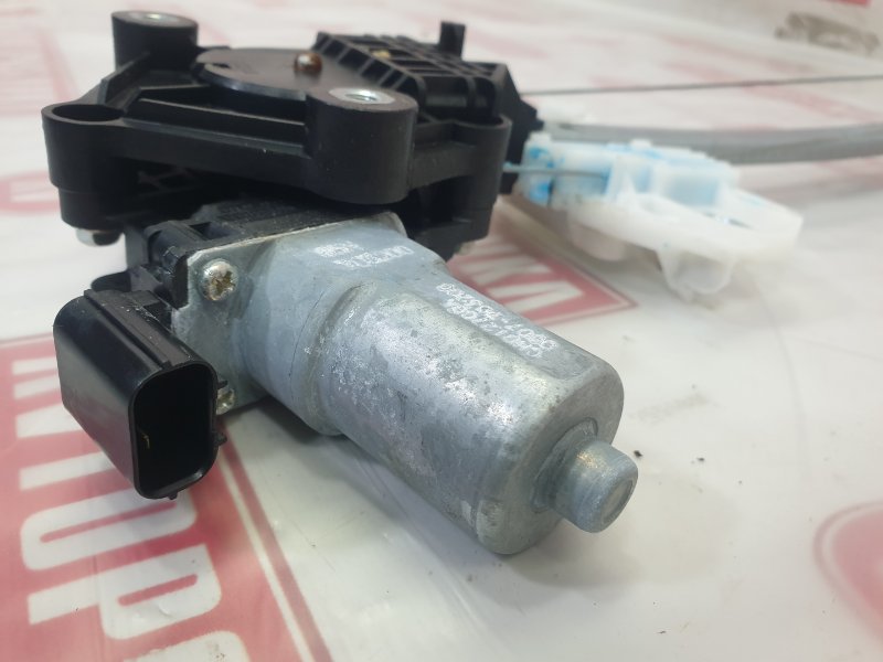 Стеклоподъемник, 1000 рублей, Красноярск