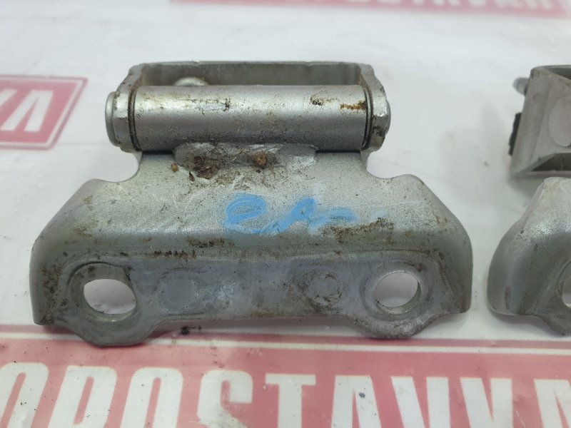 Петля двери багажника, 1000 рублей, Красноярск