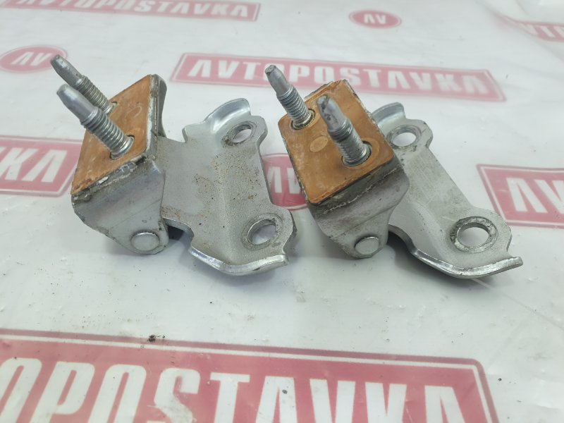 Петля двери багажника, 1000 рублей, Красноярск