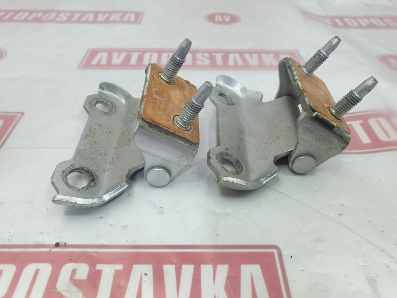 Петля двери багажника, 1000 рублей, Красноярск