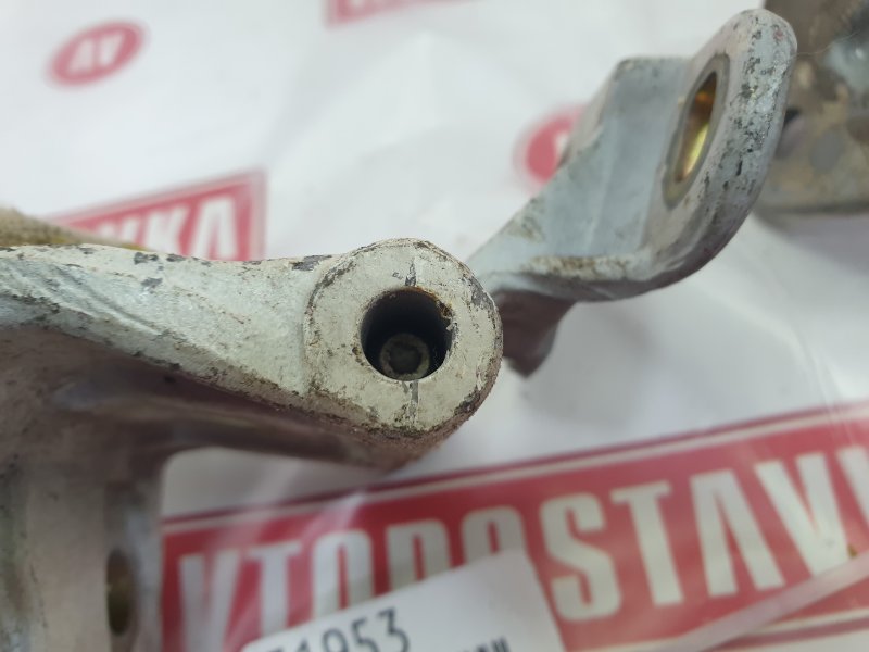 Петля двери багажника, 4000 рублей, Красноярск