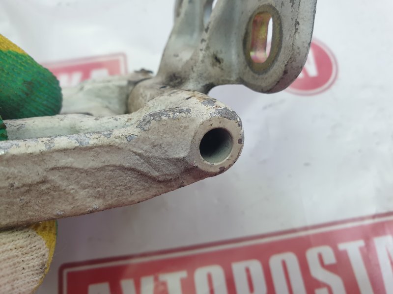 Петля двери багажника, 4000 рублей, Красноярск