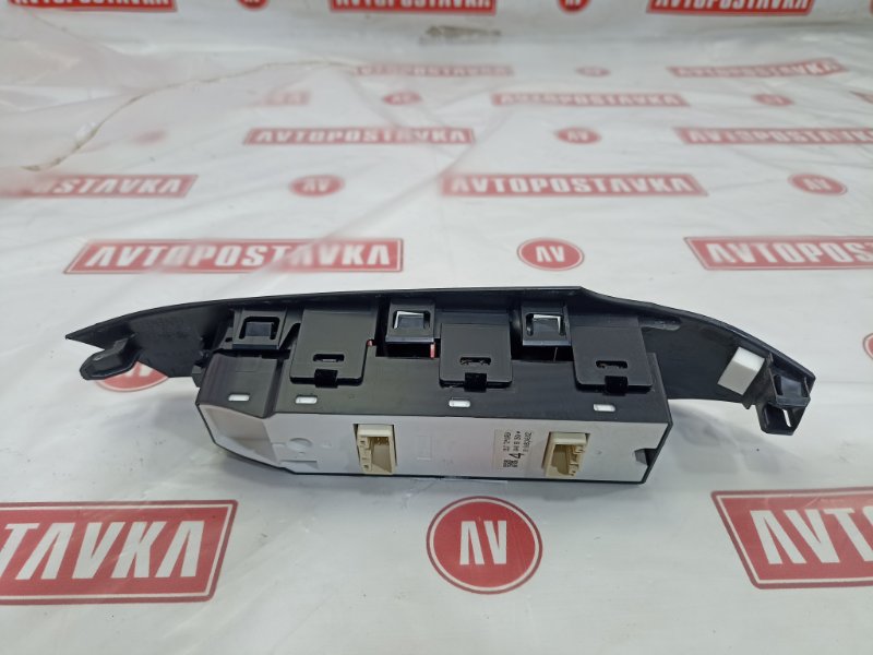 Блок управления стеклоподъемниками, 500 рублей, Красноярск