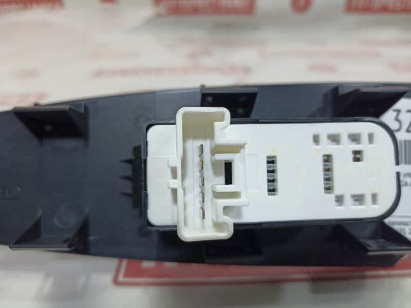 Блок управления стеклоподъемниками, 500 рублей, Красноярск