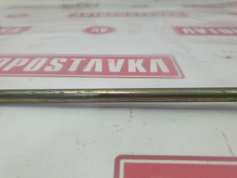 Держатель капота, 500 рублей, Красноярск
