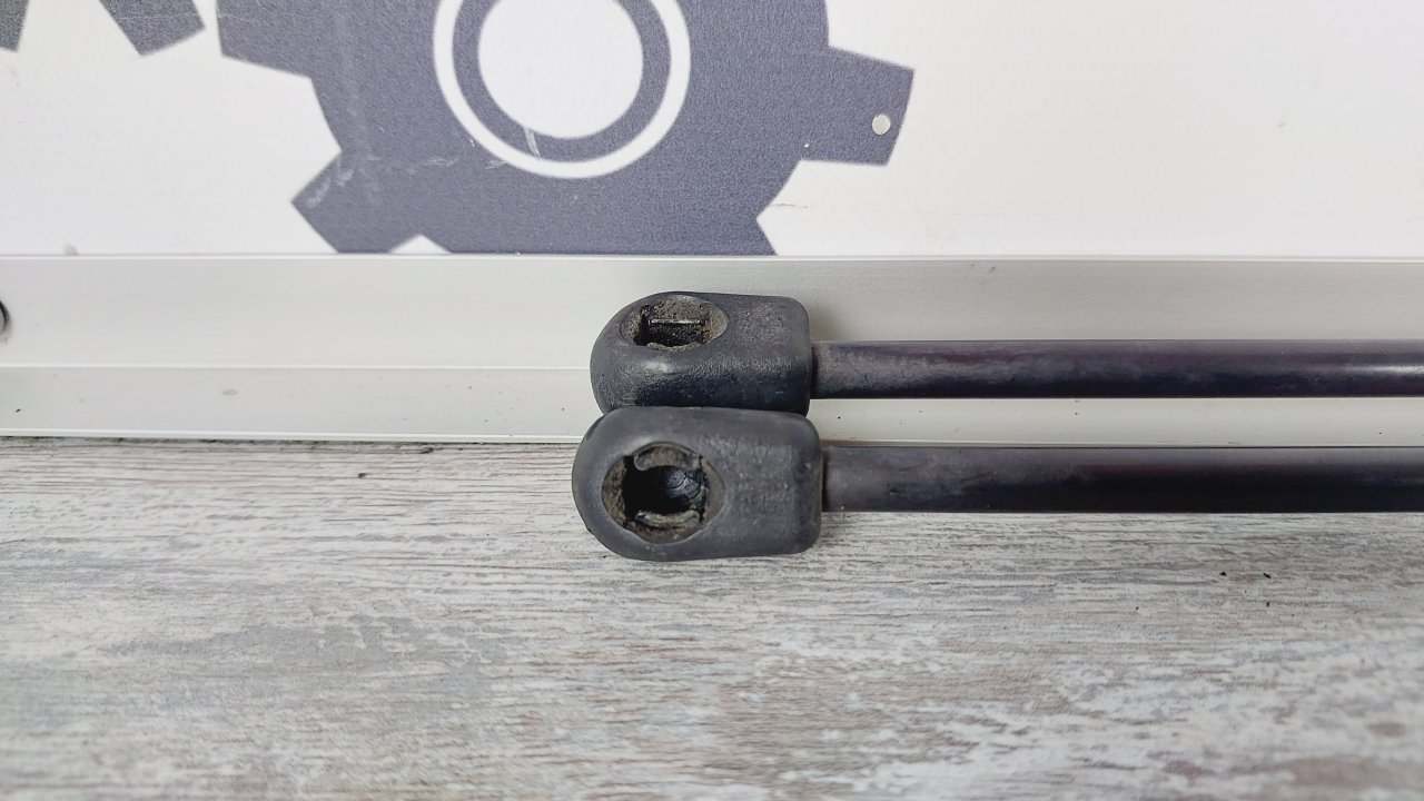 Амортизатор крышки багажника, 800 рублей, Лосино-Петровский