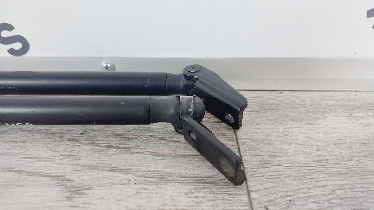 Амортизатор крышки багажника, 900 рублей, Лосино-Петровский