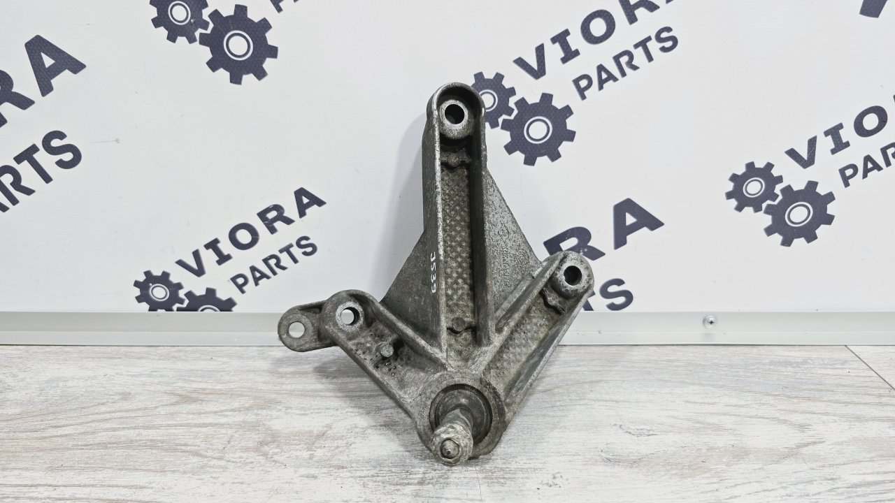 Кронштейн МКПП, 1000 рублей, Лосино-Петровский