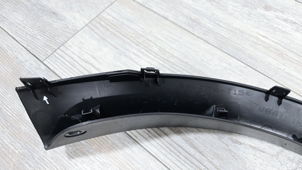 Молдинг расширитель крыла, 2000 рублей, Лосино-Петровский