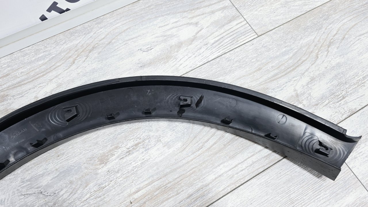 Молдинг расширитель крыла, 2000 рублей, Лосино-Петровский