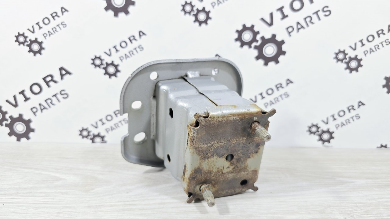 Кронштейн усилителя бампера, 3200 рублей, Лосино-Петровский