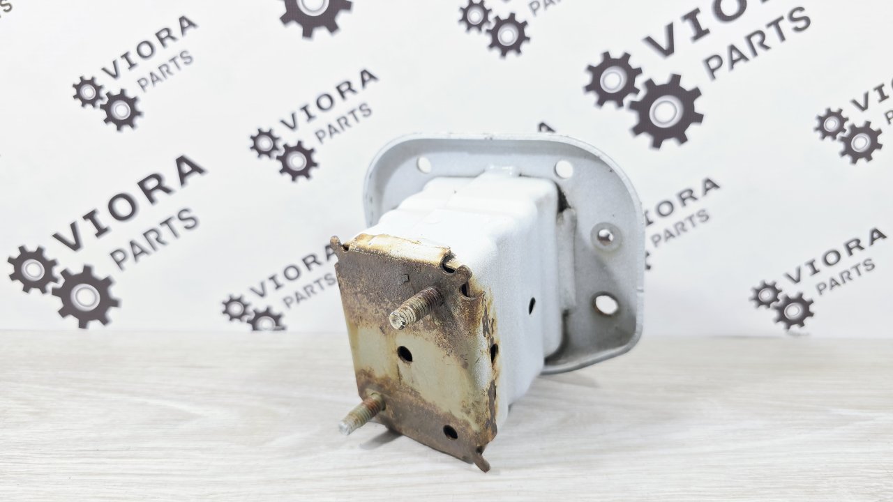 Кронштейн усилителя бампера, 3200 рублей, Лосино-Петровский