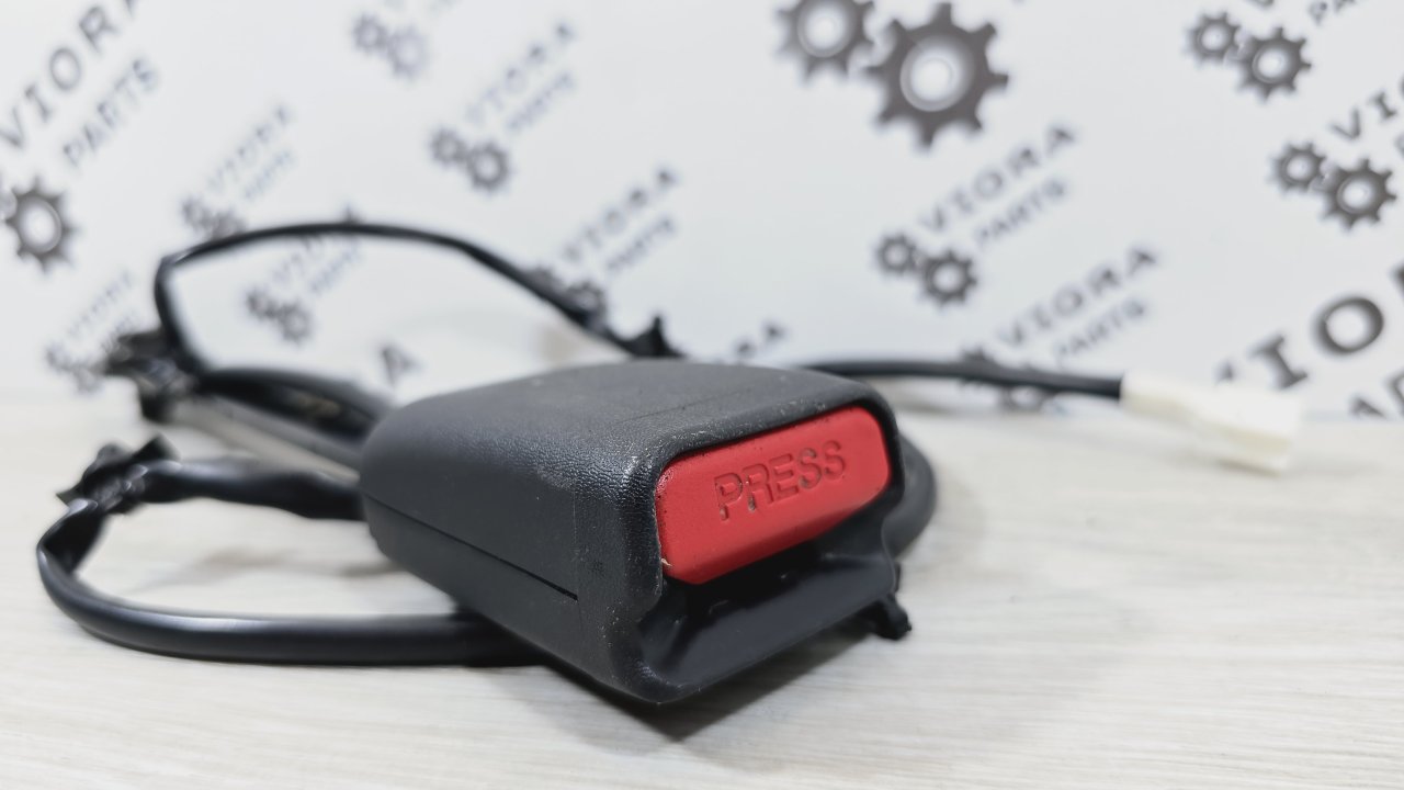 Замок ремня безопасности, 1000 рублей, Лосино-Петровский