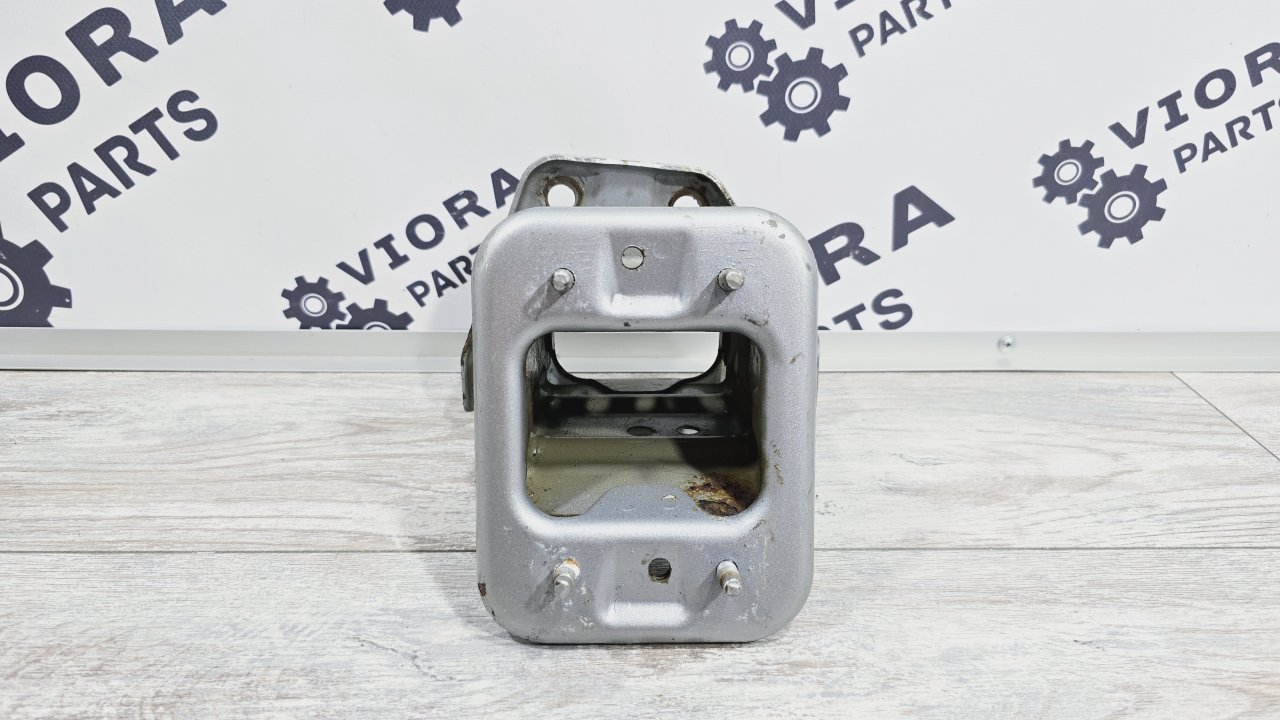 Кронштейн усилителя бампера, 2200 рублей, Лосино-Петровский