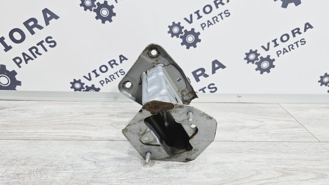 Кронштейн усилителя бампера, 2200 рублей, Лосино-Петровский