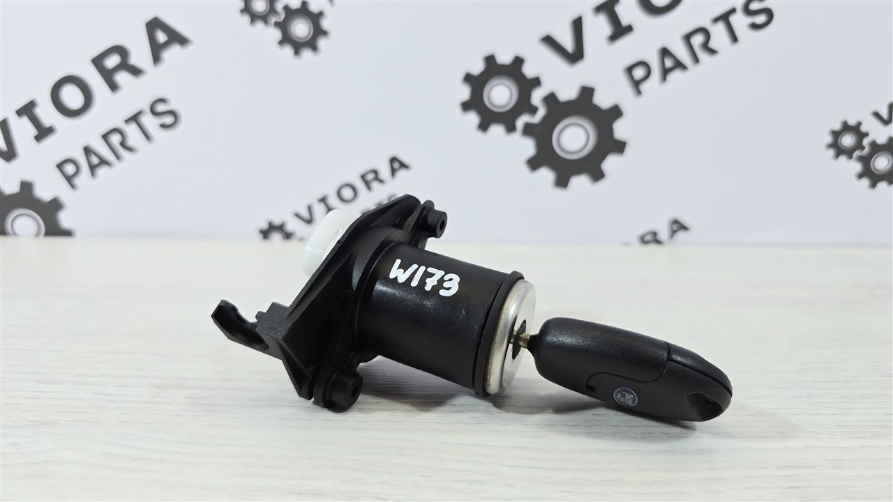 Личинка замка багажника, 3500 рублей, Лосино-Петровский