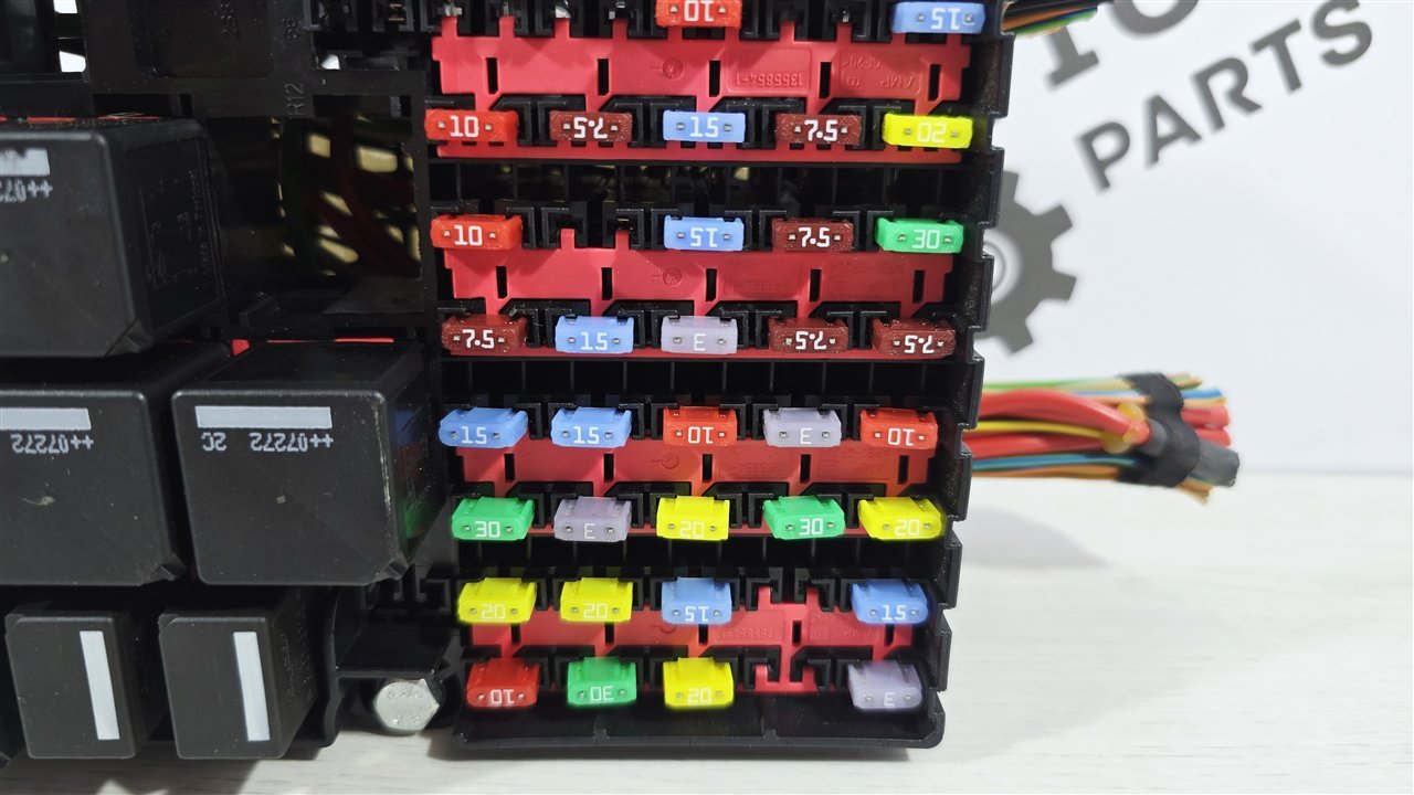 Блок предохранителей под капот, 1800 рублей, Лосино-Петровский