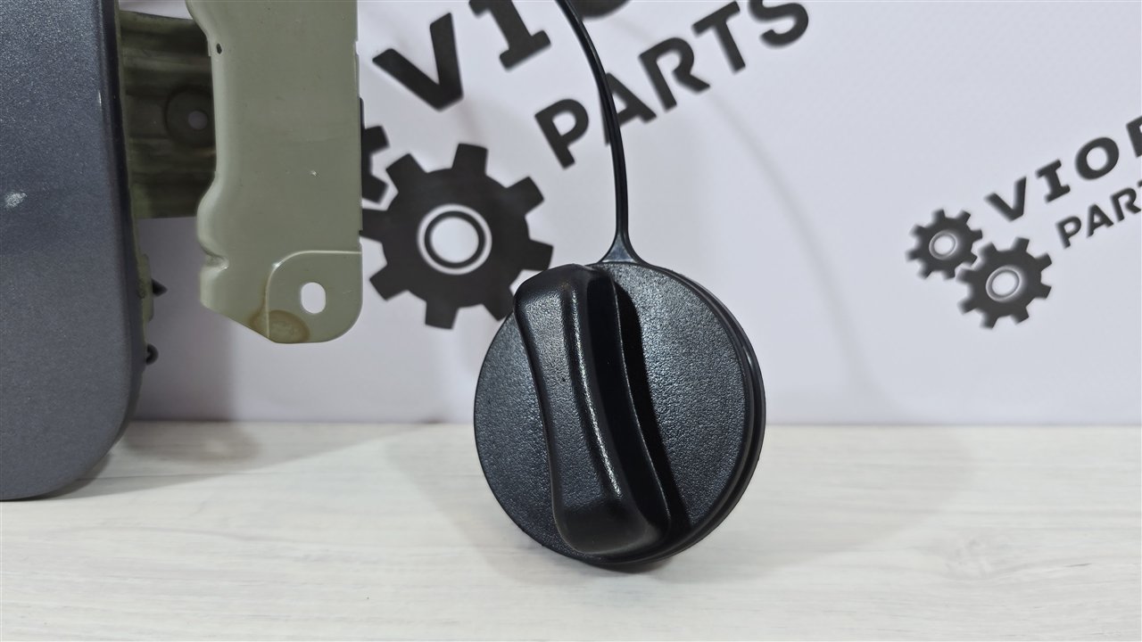 Лючок топливного бака, 1000 рублей, Лосино-Петровский