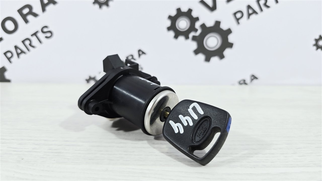 Личинка замка багажника, 3500 рублей, Лосино-Петровский