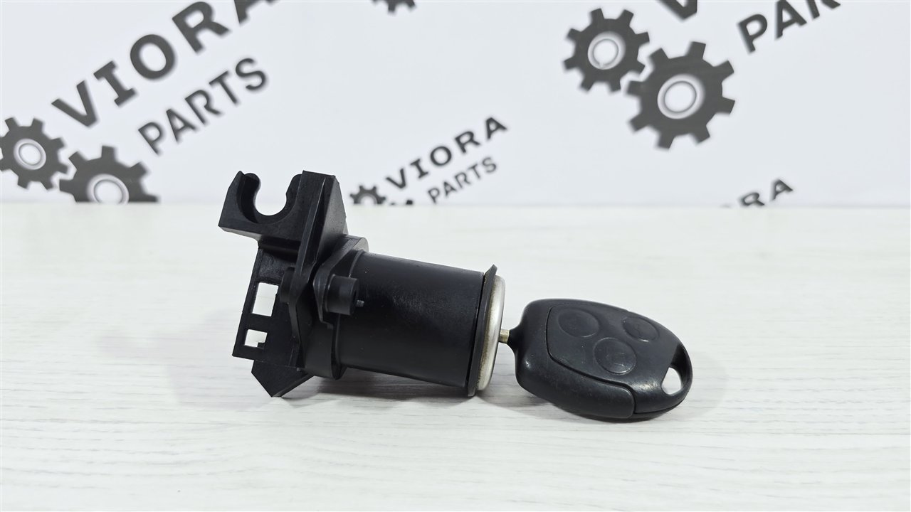 Личинка замка багажника, 3500 рублей, Лосино-Петровский