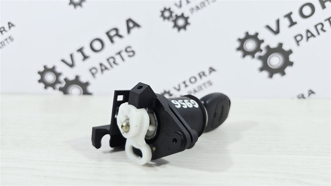 Личинка замка багажника, 3500 рублей, Лосино-Петровский