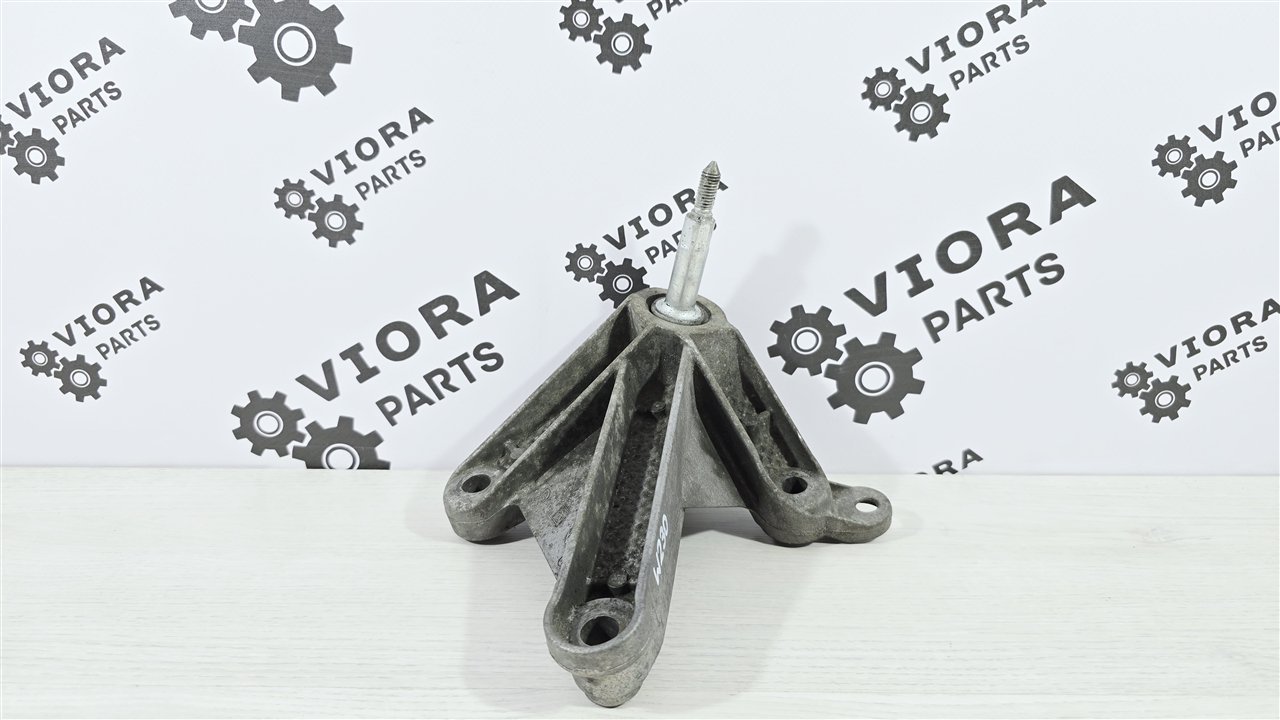 Кронштейн МКПП, 2000 рублей, Лосино-Петровский