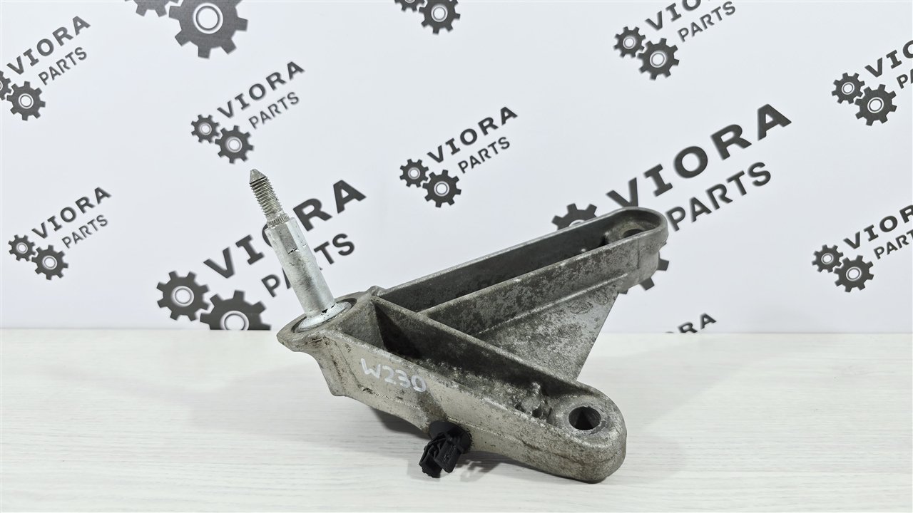 Кронштейн МКПП, 2000 рублей, Лосино-Петровский