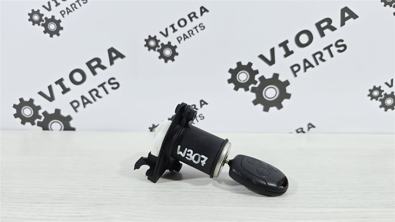 Личинка замка багажника, 3500 рублей, Лосино-Петровский