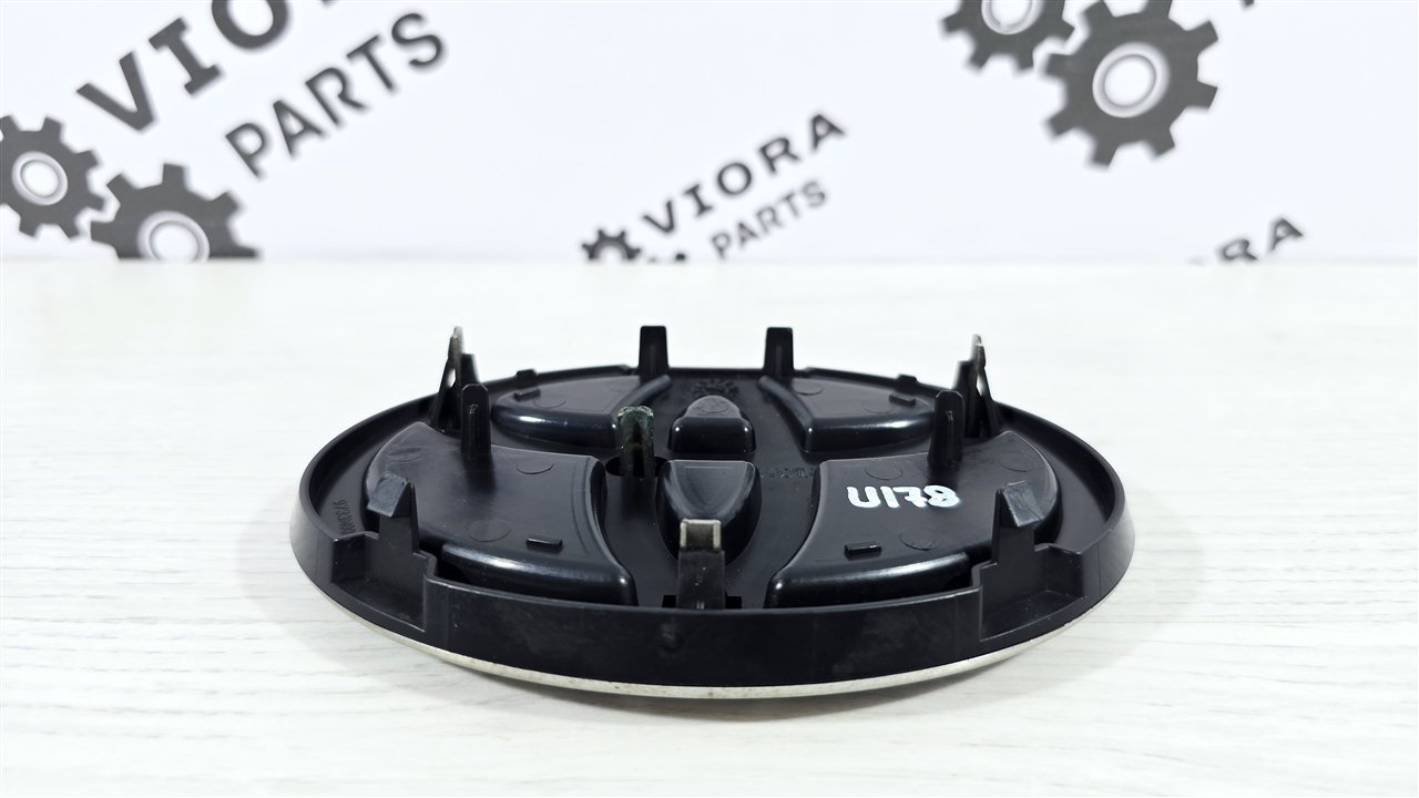 Эмблема решетки радиатора, 2500 рублей, Лосино-Петровский