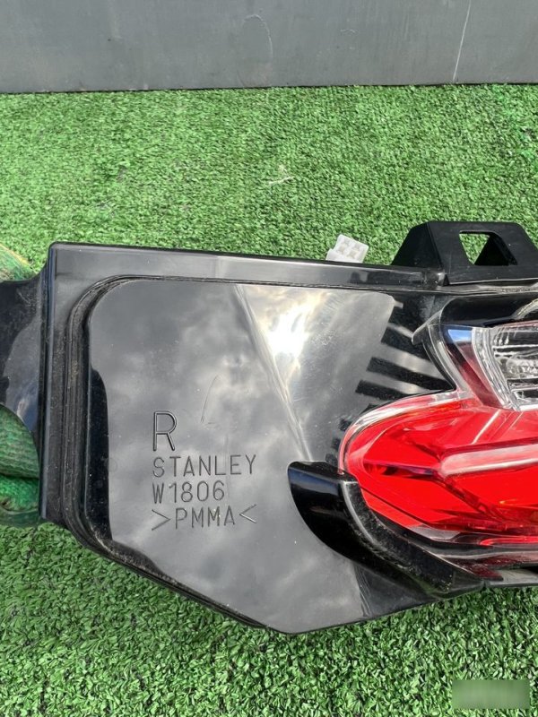 Вставка в крышку багажника, 15000 рублей, Красноярск