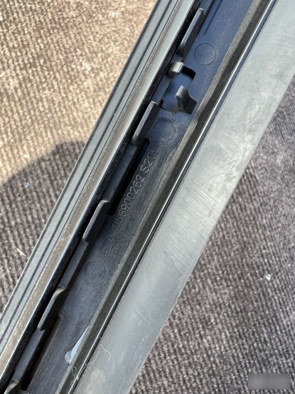 Молдинг лобового стекла, 3000 рублей, Кузнецово