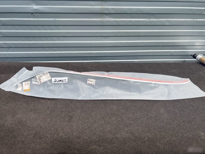 Молдинг лобового стекла, 2000 рублей, Кузнецово