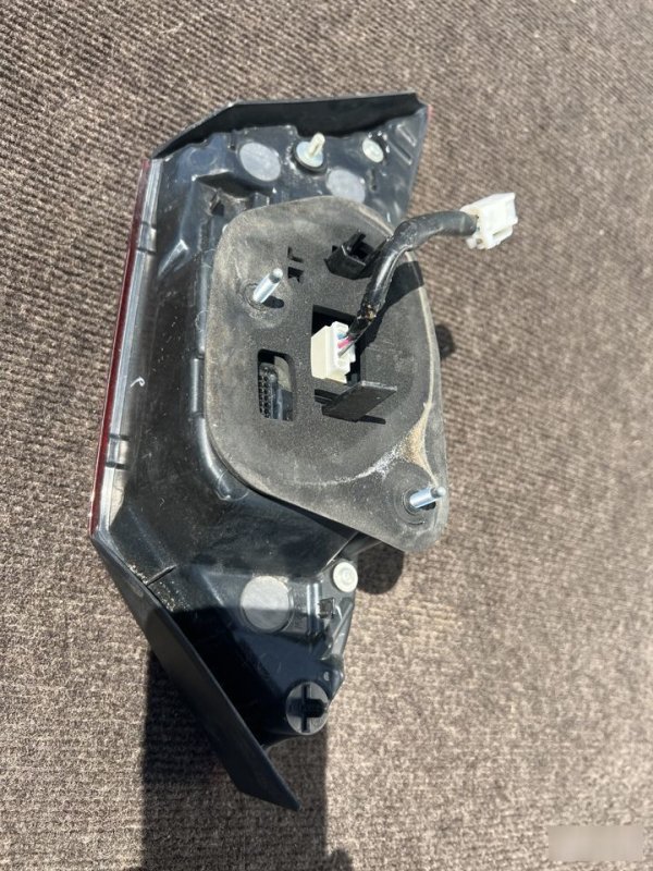 Фонарь в крышку багажника, 10000 рублей, Кузнецово