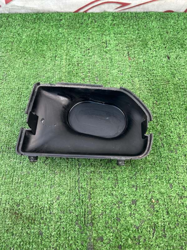 Накладка крыла, 1000 рублей, Красноярск