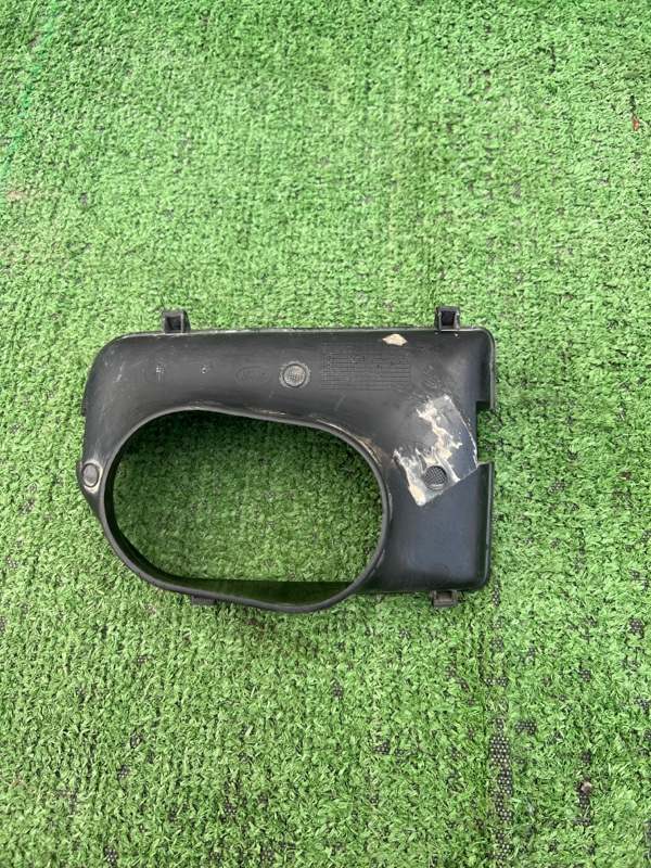 Накладка крыла, 1000 рублей, Красноярск