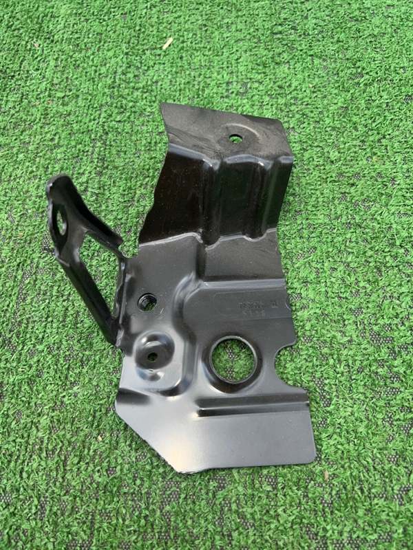 Кронштейн крыла, 2000 рублей, Красноярск