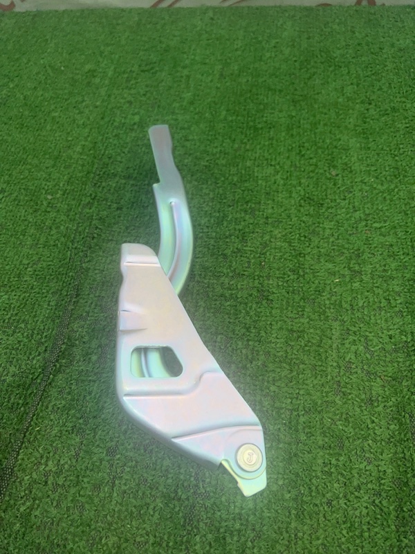 Петля капота, 1000 рублей, Красноярск