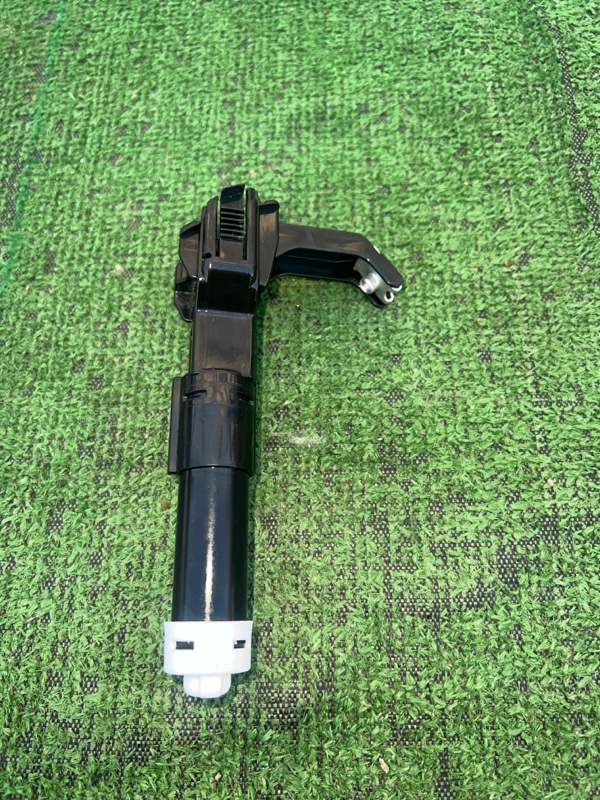 Форсунка омывателя фар, 1000 рублей, Красноярск