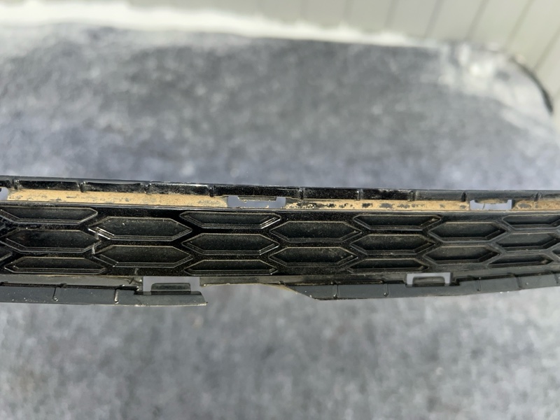 Молдинг бампера, 2000 рублей, Кузнецово