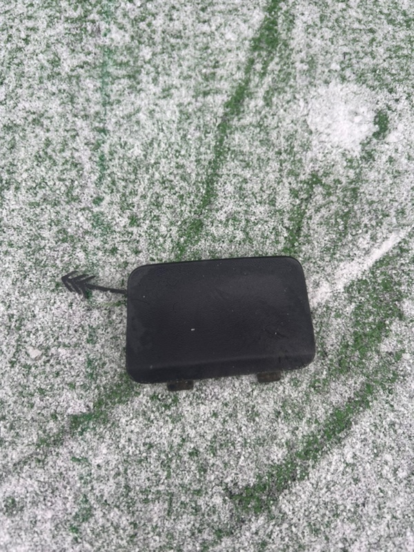 Заглушка буксировочного крюка, 1000 рублей, Красноярск