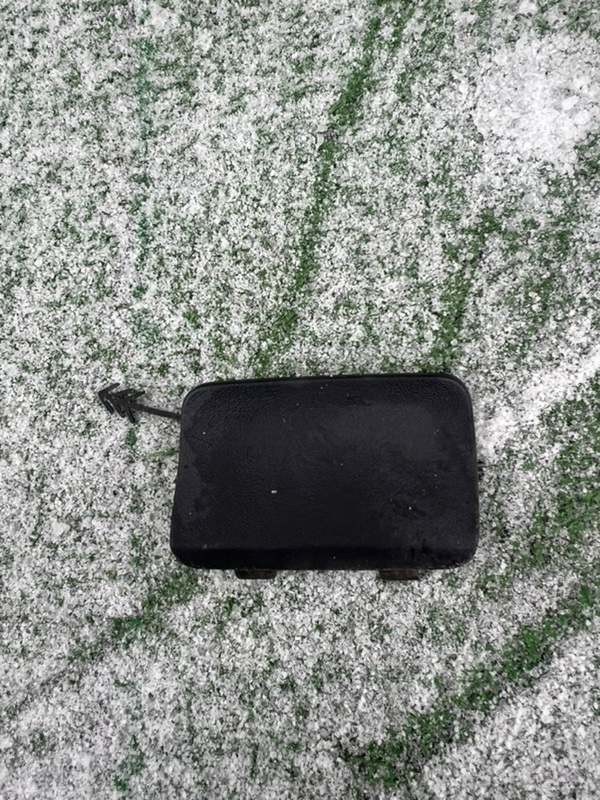 Заглушка буксировочного крюка, 1000 рублей, Красноярск