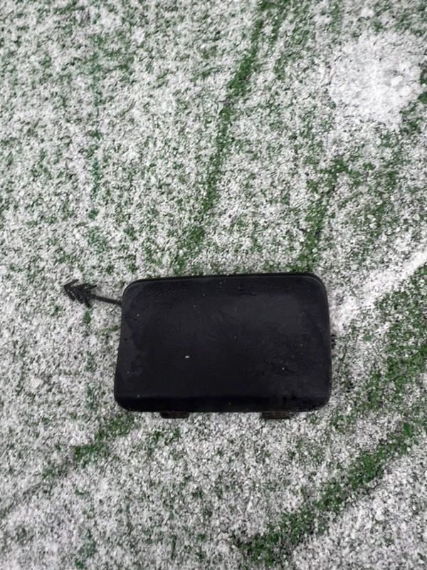 Заглушка буксировочного крюка, 1000 рублей, Красноярск