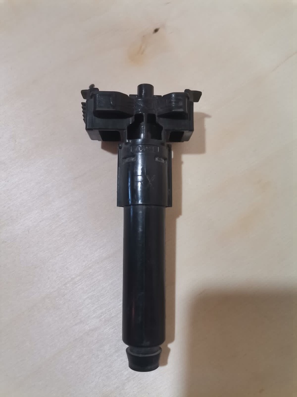 Форсунка омывателя фар, 1000 рублей, Кузнецово