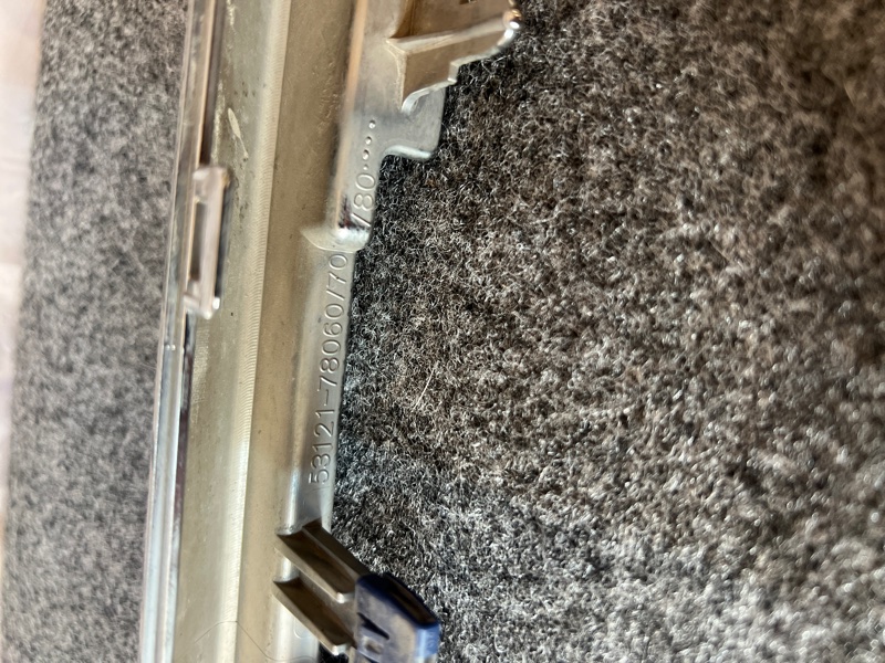 Молдинг решетки радиатора, 9000 рублей, Кузнецово