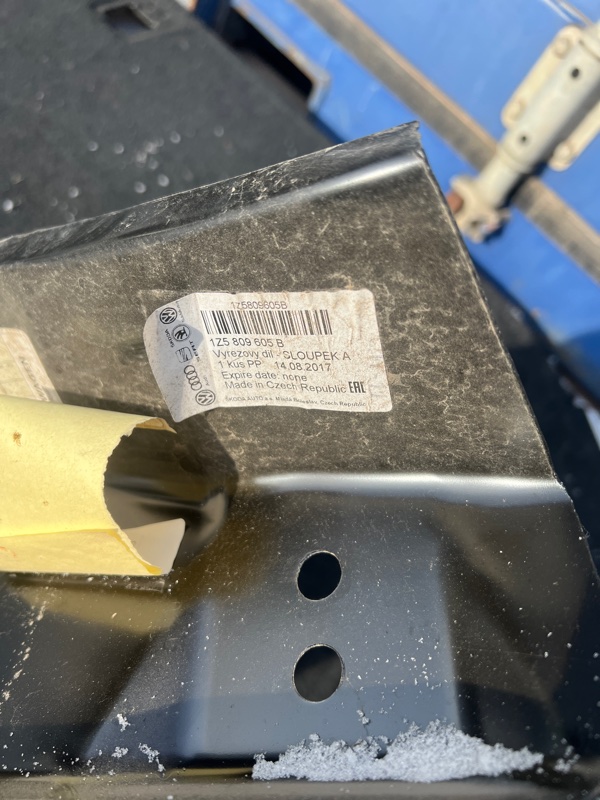 Стойка кузова, 12000 рублей, Кузнецово